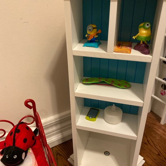 Doll bed with spinning tower - Picture 5 of 5